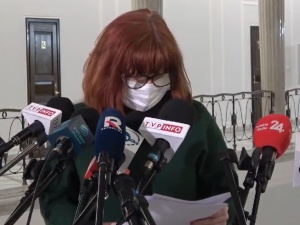 „Nie sprawdziłam tej informacji”. Posłanka Lewicy łamiącym się głosem przeprasza prezes Polskiego Radia