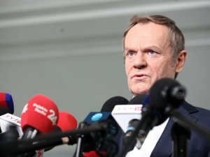 Tusk zaapelował do posłów o zwrot pieniędzy. Takich słów senatora KO się nie spodziewał
