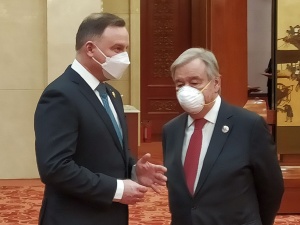 Prezydent Andrzej Duda spotkał się w Pekinie z sekretarzem generalnym ONZ. Rozmawiano o Ukrainie
