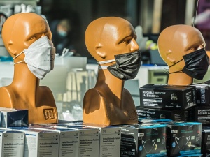 Prof. Piotr Kuna: Jestem zwolennikiem zniesienia prawie wszystkich ograniczeń epidemicznych