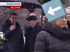 „Chciał przywalić Macierewiczowi”. Wiralowy film z premierem wygląda zupełnie inaczej w szerszym kontekście