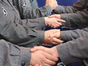Życzenia od Piotra Dudy dla funkcjonariuszy Służby Więziennej