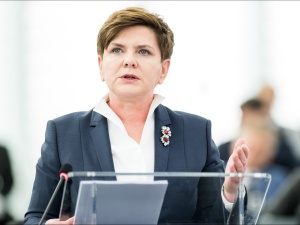 „PO uważa, że Polacy mają spłacać długi innych krajów?” Beata Szydło odpowiada na histerię opozycji