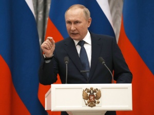 [wideo] „Chcecie wojny między Francją i Rosją?” Nerwowa reakcja Putina na pytanie dziennikarza