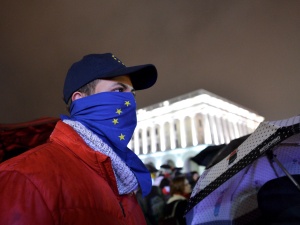 Czy kraje Europy powinny przyjść z pomocą Ukrainie? Europejski sondaż