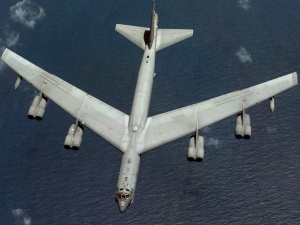 Amerykanie wysłali mogące przenosić ładunki jądrowe bombowce B-52 do bazy RAF w Fairford