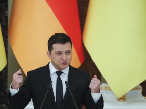 Prezydent Ukrainy zostaje z rodziną w Kijowie