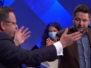 „Czy pan mógłby przez chwilę nie być chamem?” Jaki vs. Szejna. Awantura na wizji w TVP Info [WIDEO]