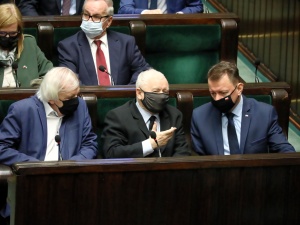 [NOWY SONDAŻ] Wzrost Zjednoczonej Prawicy, spadek Koalicji Obywatelskiej