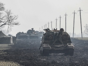 Ukraińscy żołnierze odbili lotnisko pod Kijowem. Najnowsze informacje i nagrania [NA ŻYWO]