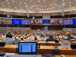 „S” na forum europejskim: Potrzebna jest szybka zmiana priorytetów UE i uniezależnienie się od Rosji