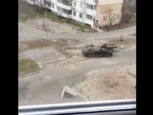 Kijów: Trwają walki z rosyjskimi dywersantami w dzielnicy Obołoń  [WIDEO]