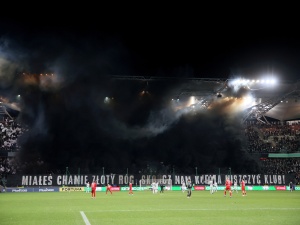 Ruska k...a ae ae ao.. na meczu Legia - Wisła. Ryczą zgodnie kibice obydwu drużyn [VIDEO]