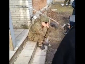 [video] Rosja prowadzi dzieci na wojnę. NEXTA: W rejonie Sum schwytano młodego rosyjskiego jeńca