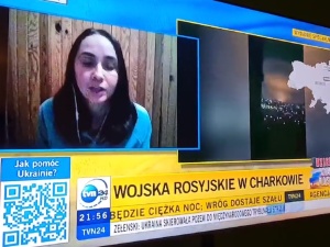 „Zacięło nam się połączenie”. Ukrainka dziękowała na antenie TVN24 prezydentowi Dudzie i Polakom [WIDEO]
