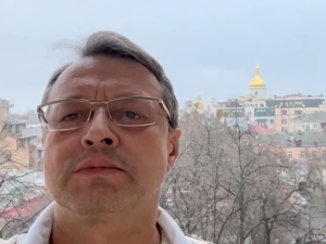 [video] Bracia Polacy, Ukraińcy mieszkający w Polsce, pomóżcie nam!. Dramatyczny apel Igora Jacenko, członka Sztabu Obrony Terytorialnej Kijowa