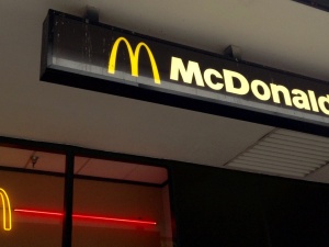 McDonald's tymczasowo zamyka wszystkie swoje restauracje w Rosji
