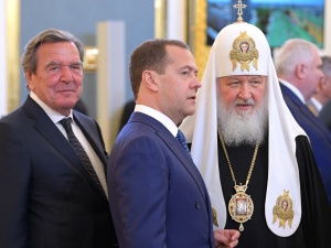 Teraz rozumiecie?. Burza na Twitterze po ujawnieniu informacji o tym, że Gerhard Schröder był doradcą Ringier AG