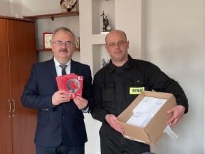 Solidarność przekazała startery T-Mobile samorządowi w Siemiatyczach. Przebywa tam 200 uchodźców z Ukrainy