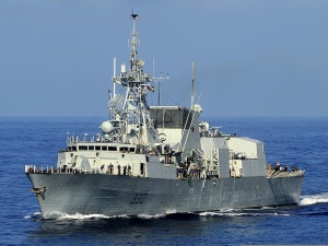 Kanadyjska fregata HMCS Halifax płynie na Bałtyk