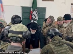„Będą pochowani w świńskich skórach”. Zastępca mera miasta Dniepr zapowiedział, co spotka zabitych kadyrowców