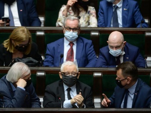 Zjednoczonej Prawicy rośnie, Koalicji Obywatelskiej spada. Zobacz najnowszy sondaż