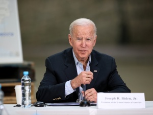 Joe Biden będzie w sobotę rozmawiał z prezydentem Dudą, wygłosi też przemówienie na dziedzińcu Zamku Królewskiego
