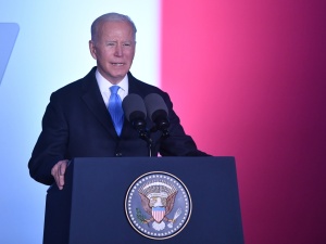 Nie wygramy tej bitwy w ciągu dni, miesięcy. Joe Biden w Warszawie o Janie Pawle II, Solidarności, walce Ukrainy o demokrację