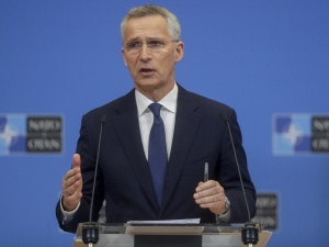 Szef NATO: Rosyjskie oddziały nie wycofują się z Ukrainy, lecz przegrupowują