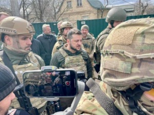 To jest ludobójstwo. Prezydent Zełeński odwiedził miejscu masakry w Buczy