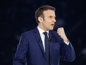 Emmanuel Macron chce embarga na rosyjską ropę i węgiel