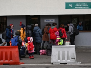 Co z unijnymi środkami na ukraińskich uchodźców? Europejski komisarz: Jest jeszcze za wcześnie