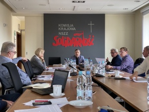 „Solidarność” o nowelizacji Nowego Ładu: Pełne składki zdrowotne dalej na barkach pracowników