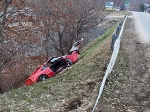 [FOTO] Kosztowna kolizja. W Tenczynie 35-latek doszczętnie rozbił Ferrari