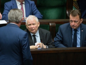 PiS złożył w Sejmie projekt zmian w konstytucji