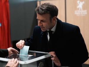 Francja: Ostatnia godzina, by oddać głos w wyborach. Zaskakująco niska frekwencja w Paryżu