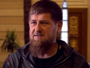 Kadyrow pewny siebie: Zdobędziemy Kijów. Mówi o zniszczeniu „nazistów” i „szatanów” [WIDEO]