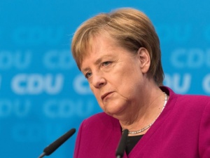 Sueddeutsche Zeitung wzywa do postawienia Merkel przed komisją śledczą
