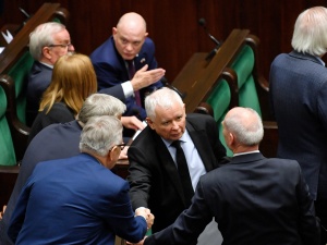 [najnowszy sondaż] Potężny wzrost PiS, spadek KO. „PiS rządziłby trzecią kadencję samodzielnie”