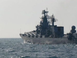 Ukraińska armia: Rosyjski krążownik „Moskwa” przewrócił się i zaczął tonąć