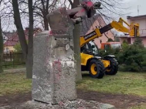 Prezes IPN apeluje o dekomunizację. Jest decyzja w sprawie pomników Armii Czerwonej [WIDEO]