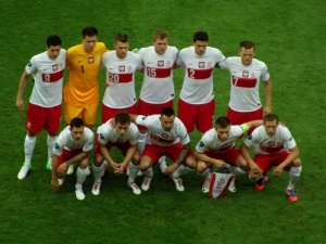 Większość wyborców PiS wierzy w medal dla Polski. Wyborcy opozycji bardziej sceptyczni [sondaż]