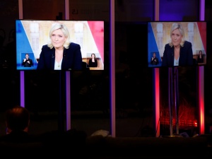 Le Pen: należy pomóc 3 mln uchodźców wojennych w Polsce