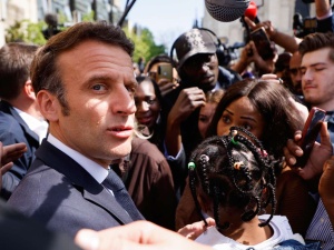 Le Pen? Macron? W niedzielę wybory we Francji. Jest sondaż