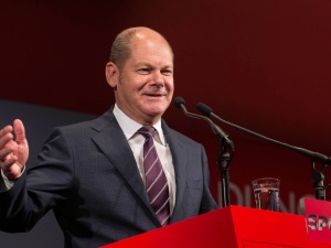 „The Spectator”: Kanclerz Niemiec gra w podwójną grę. To najwartościowszy sojusznik Putina