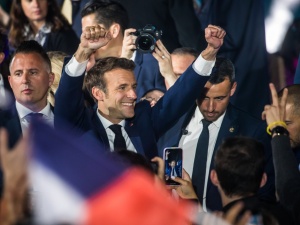 Emmanuel Macron wygra też wybory parlamentarne? [Sondaż]