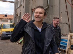 Ukraiński rockman podnosi morale żołnierzy w Donbasie