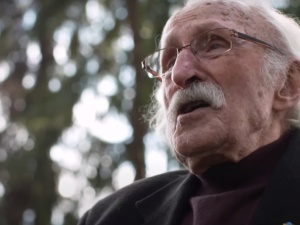 „Mam 94 lata, nie ma już siły”. Franciszek Pieczka długo zwlekał z podjęciem tej decyzji