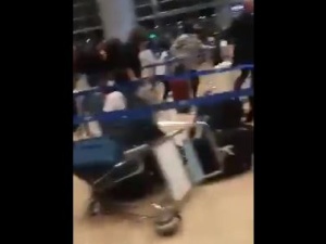 Izrael: Panika na lotnisku. Amerykańska rodzina przyniosła do kontroli niewybuch pocisku artyleryjskiego [WIDEO]