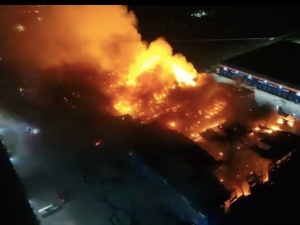 Ogromny pożar pod Moskwą. „Płonie co najmniej 34 tysiące metrów kwadratowych” [WIDEO]